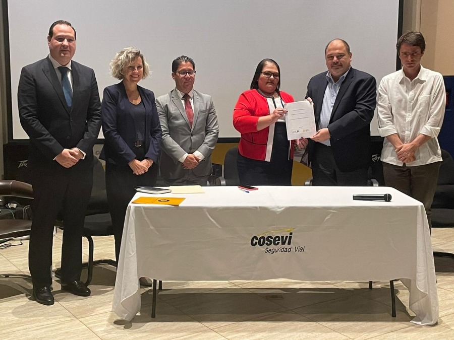 iRAP and COSEVI sign MOU to work together for safer roads in Costa Rica