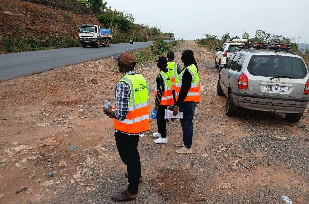 Guinea: The Club des Amis du Monde (CAM) and Rio Tinto Simfer join forces to raise awareness among users about road safety