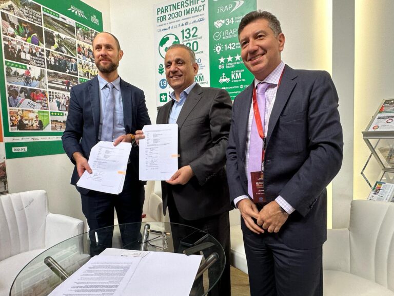 Minister for Communications establishes Pakistan Road Assessment Program